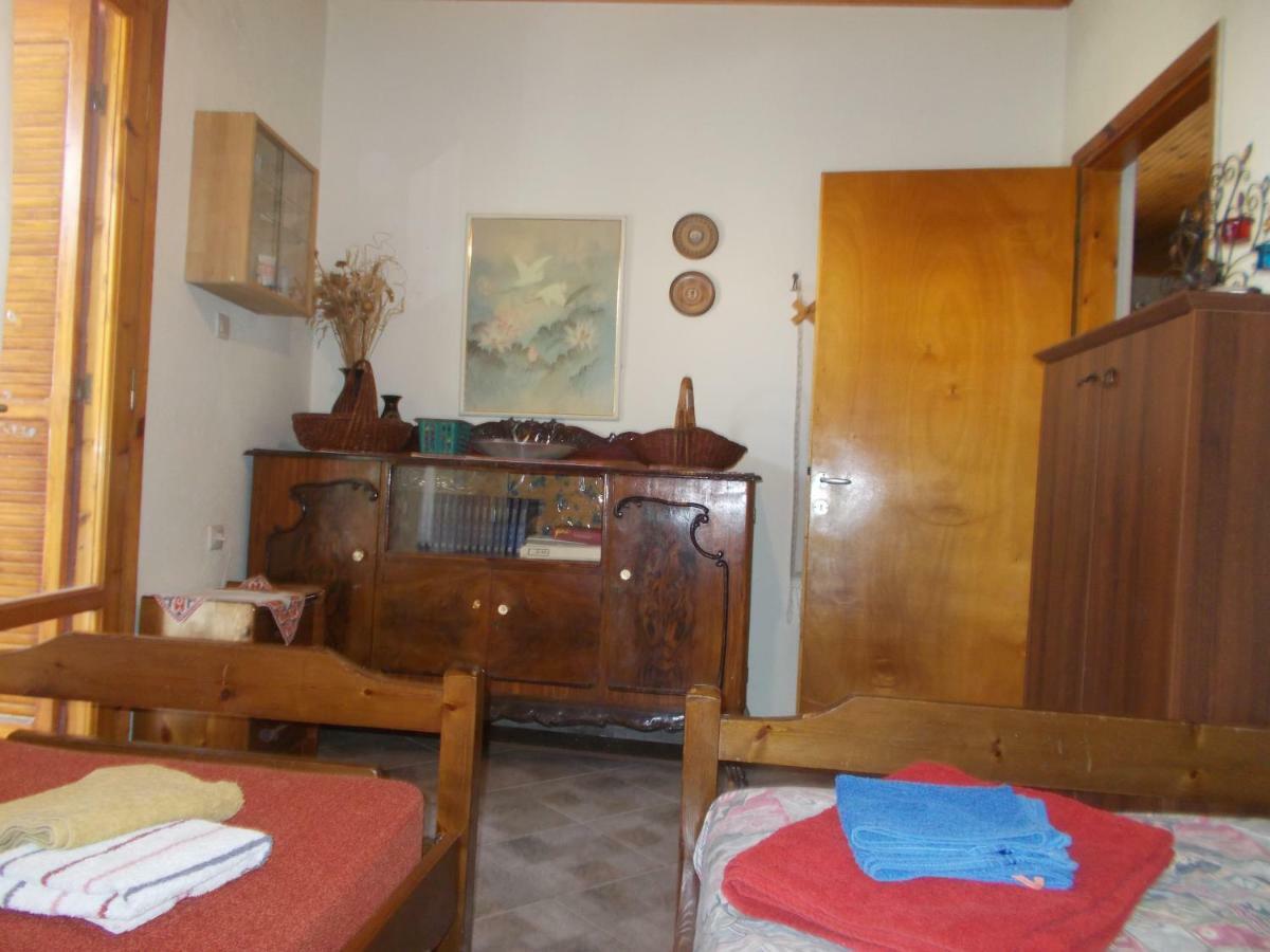 Α Lovely Home For A Summer Vacation Asproválta Eksteriør billede