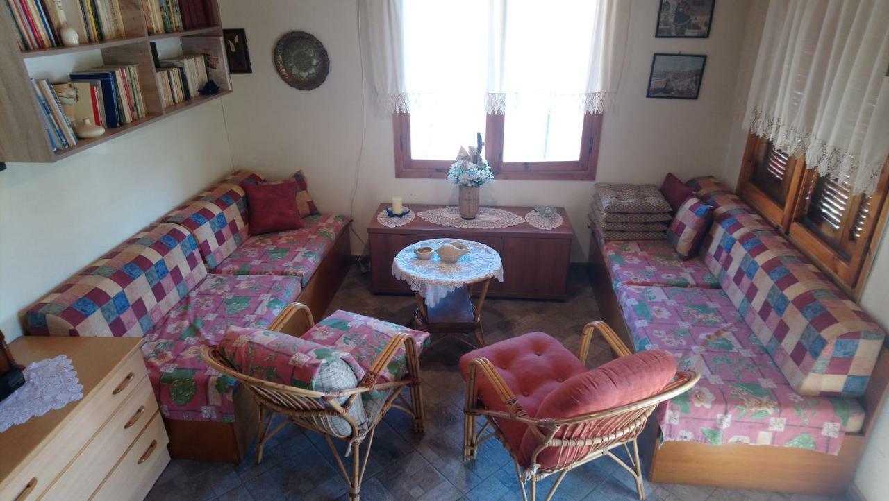 Α Lovely Home For A Summer Vacation Asproválta Eksteriør billede